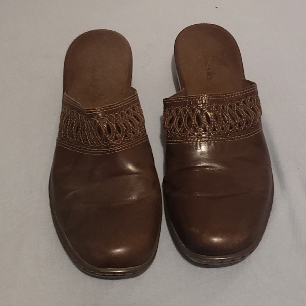 Shoes clarks size 8.5 M